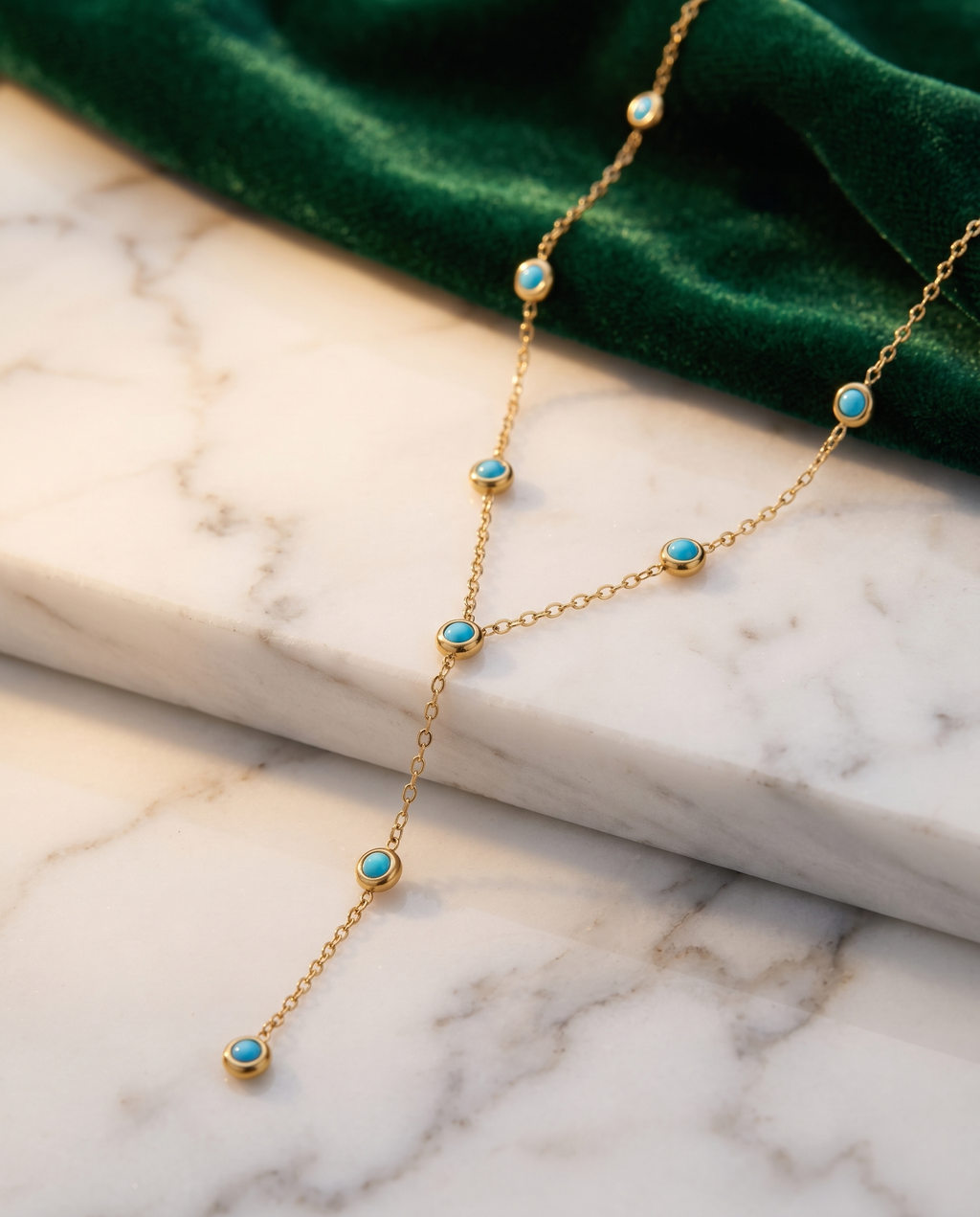 Cascade Halskette – Gold, Editorial Marmor
