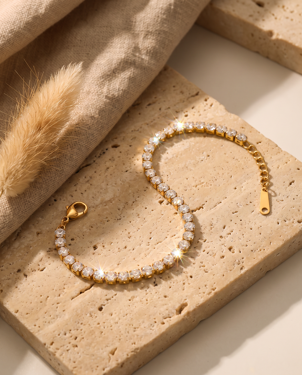 Éclat Armband – 3 mm Gold, Lifestyle Flatlay