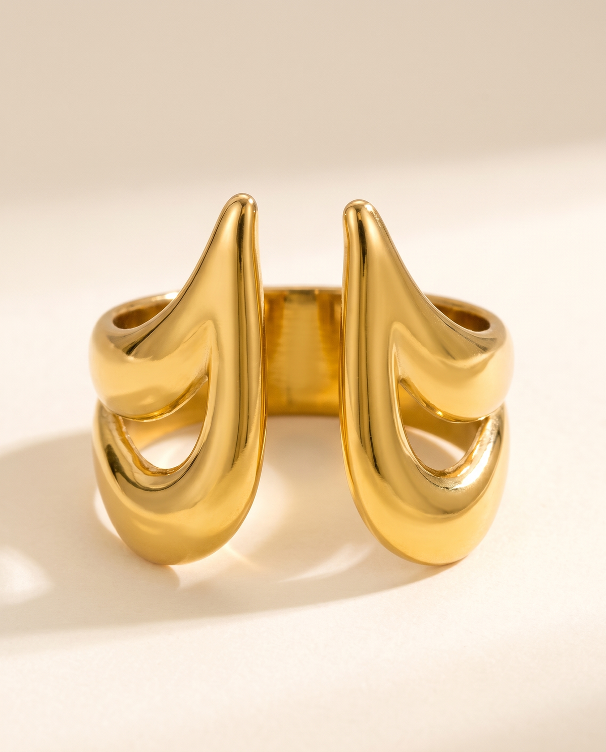 Flamme Ring – Gold, Studio-Packshot