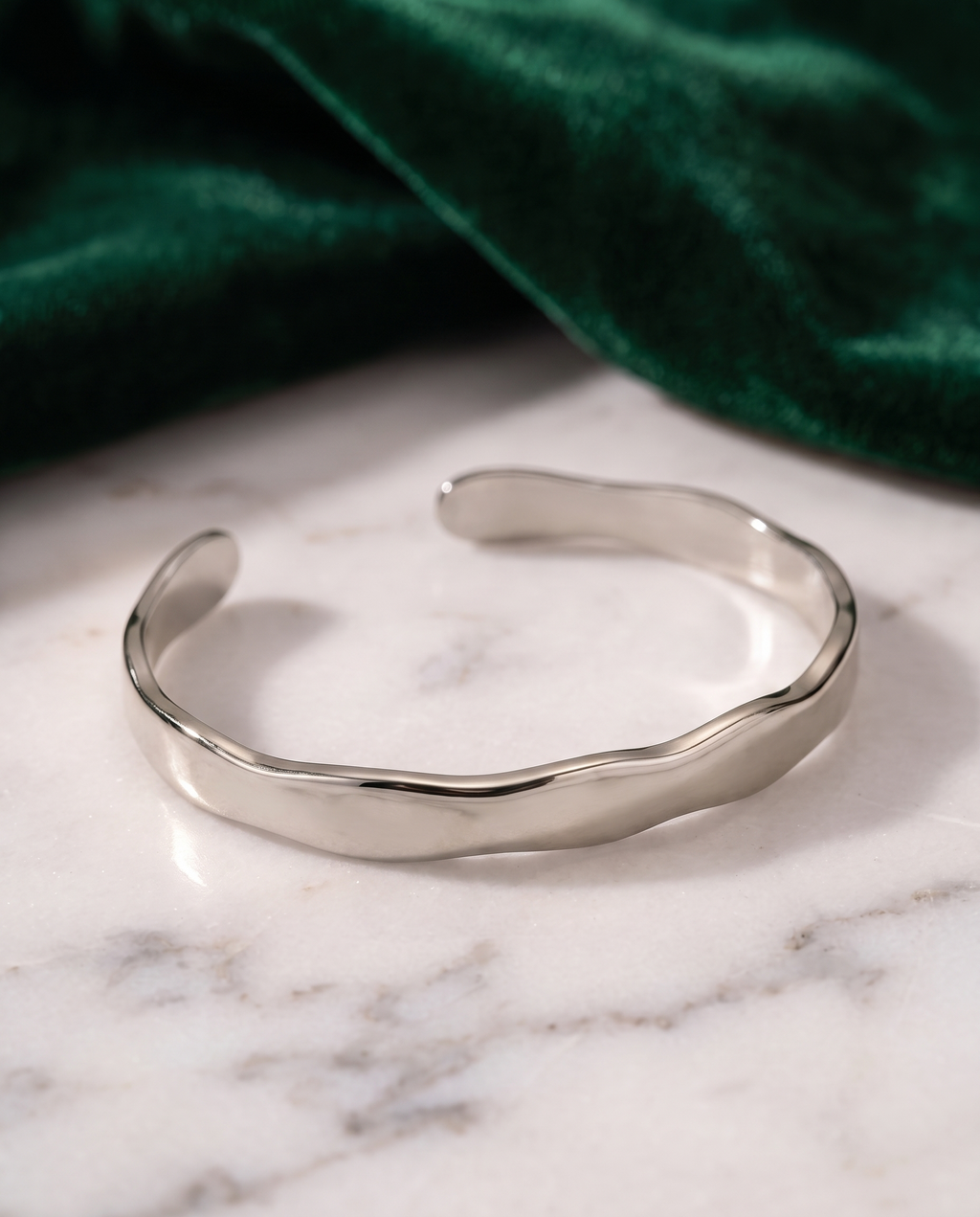 Rivière Armreif – Silber, Editorial Marmor