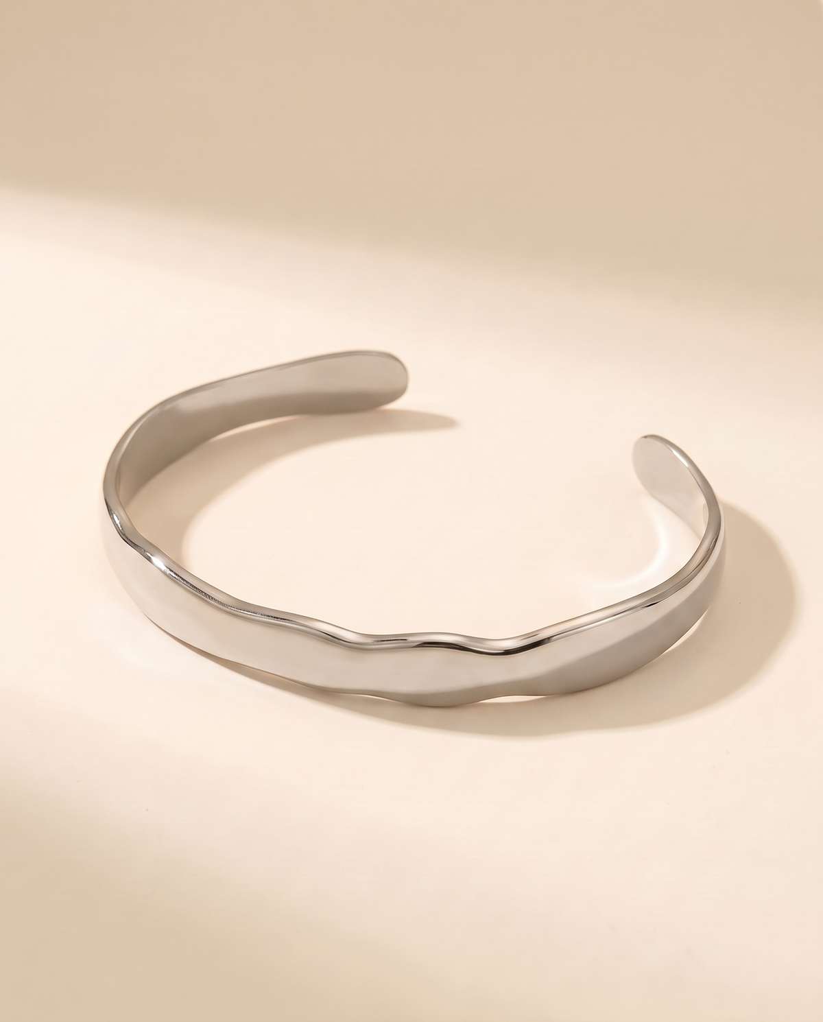 Rivière Armreif – Silber, Studio-Packshot