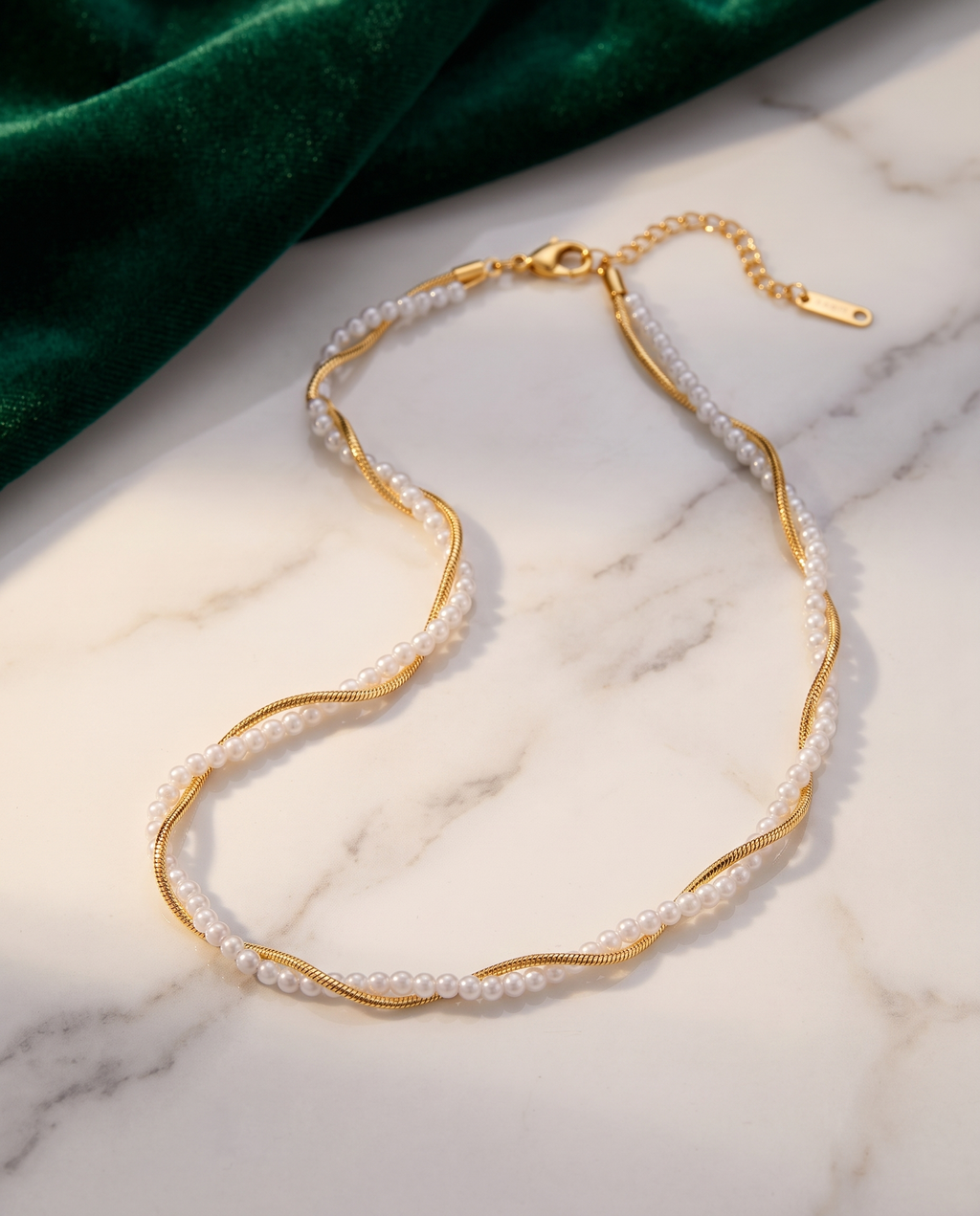 Tresse Halskette – Gold, Editorial Marmor